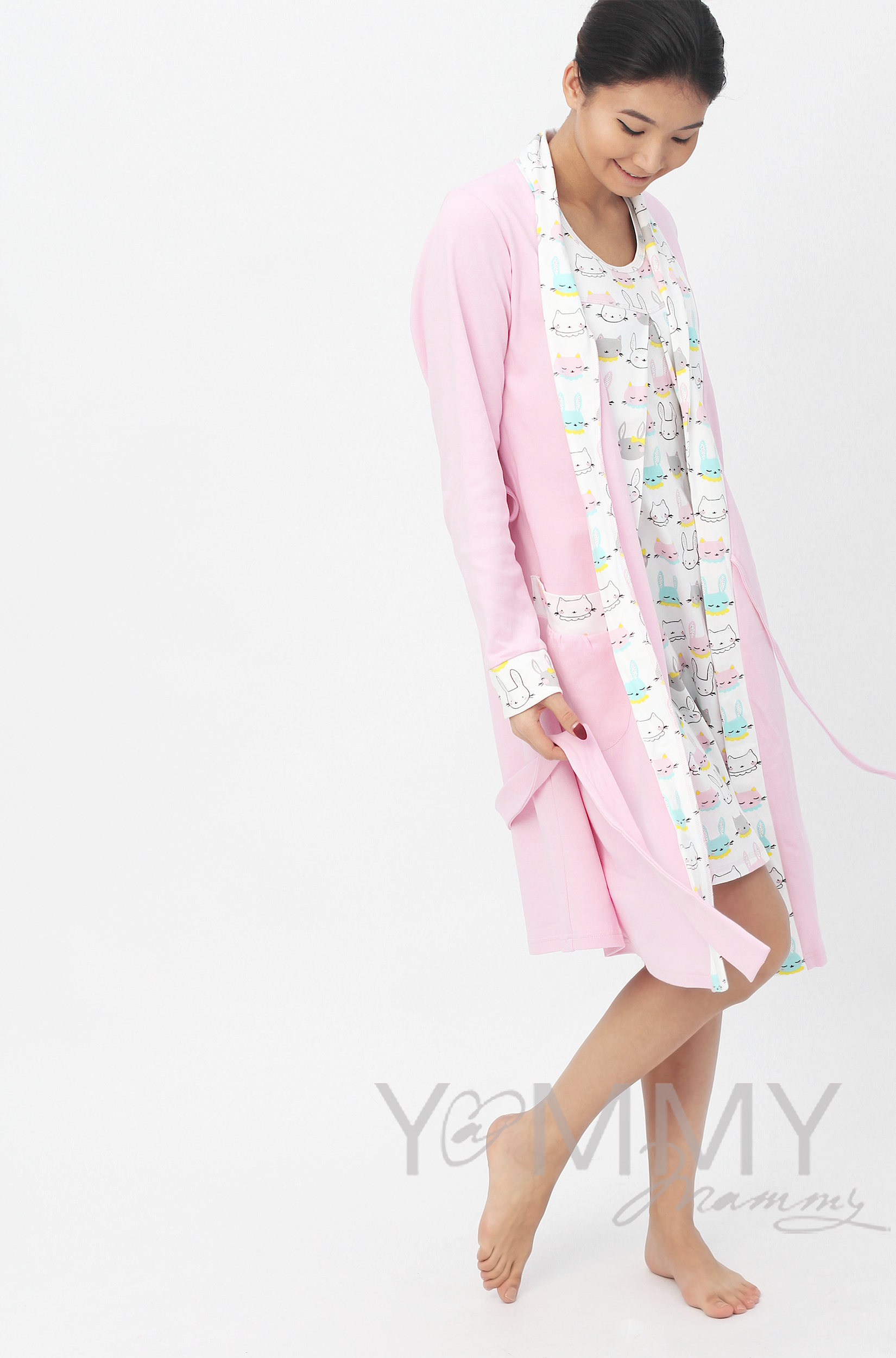 Комплект халат с сорочкой розовый с принтом котики/зайчики