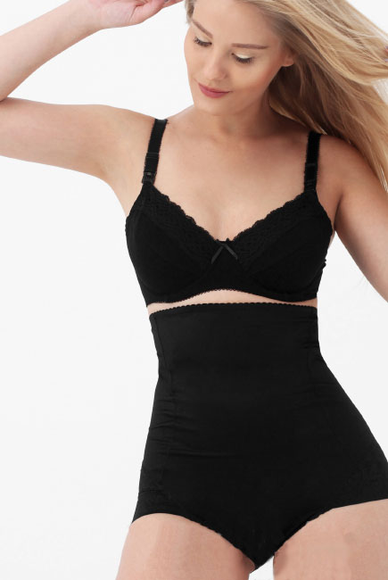 Трусики послеродовые корректирующие ажурным краем, черные